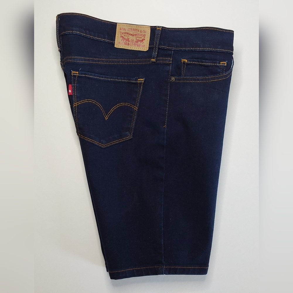 Levi's : Classic Bermuda Streach Shorts